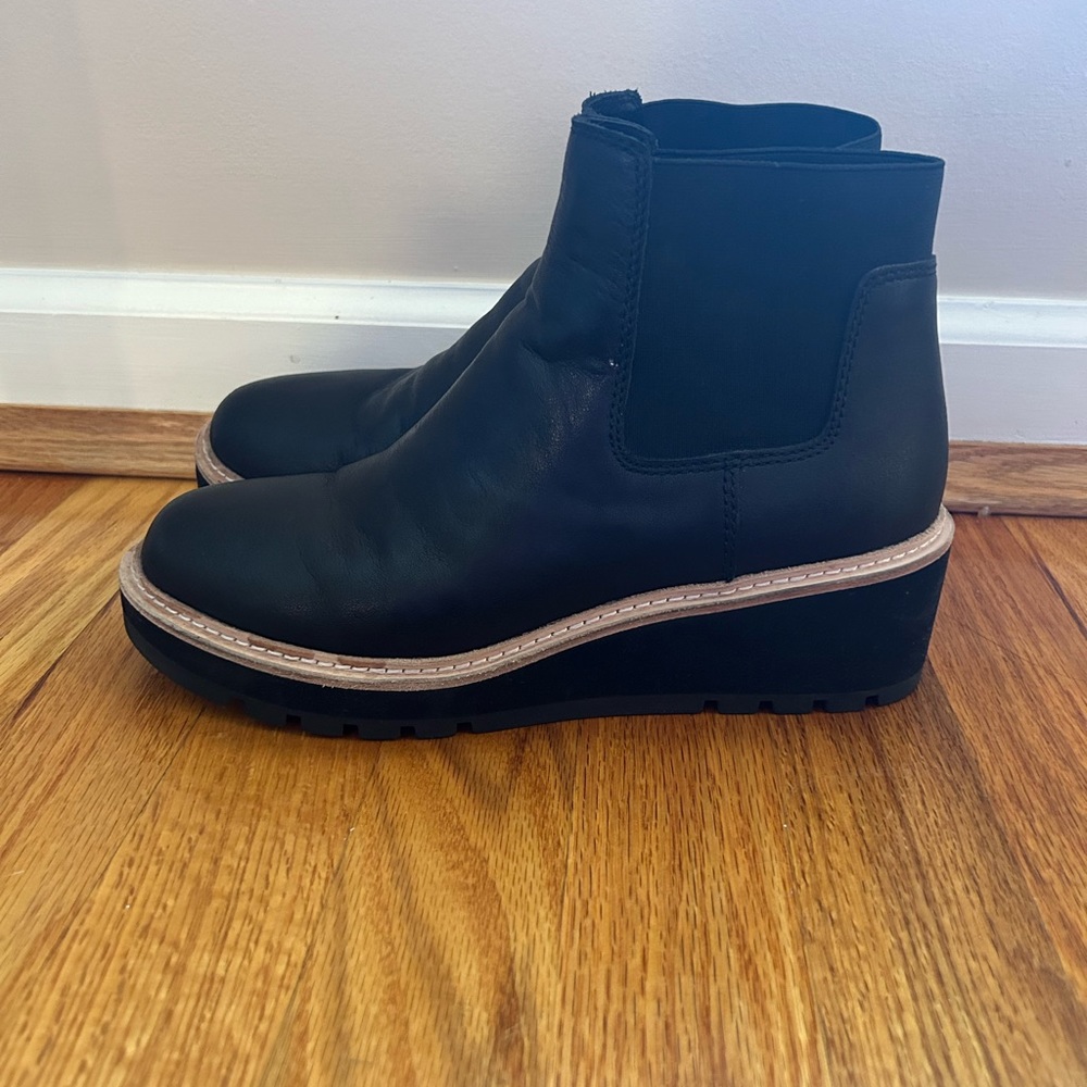 Women’s Eileen Fisher Chelsea Boots